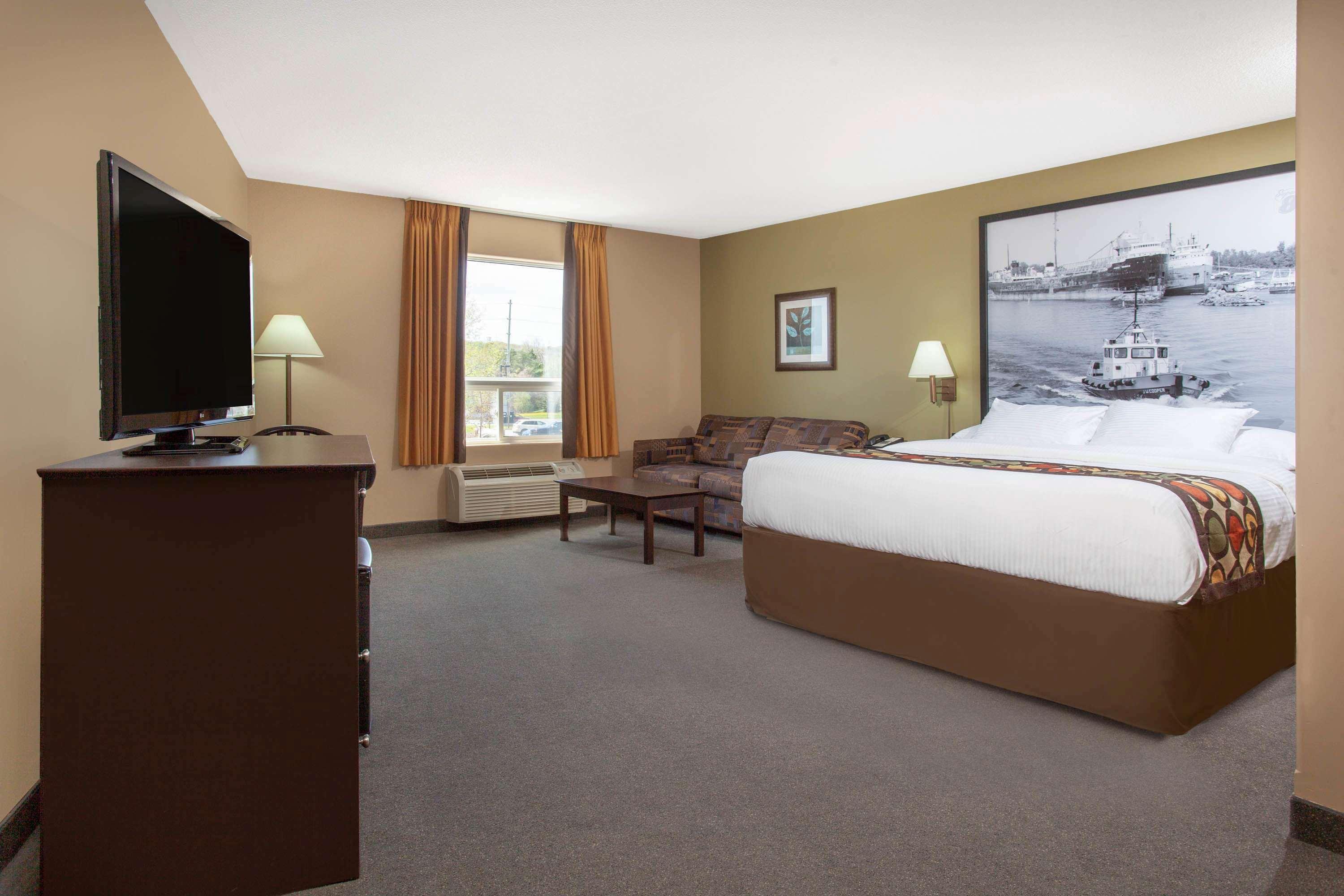 Hotel Super 8 By Wyndham Midland Extérieur photo