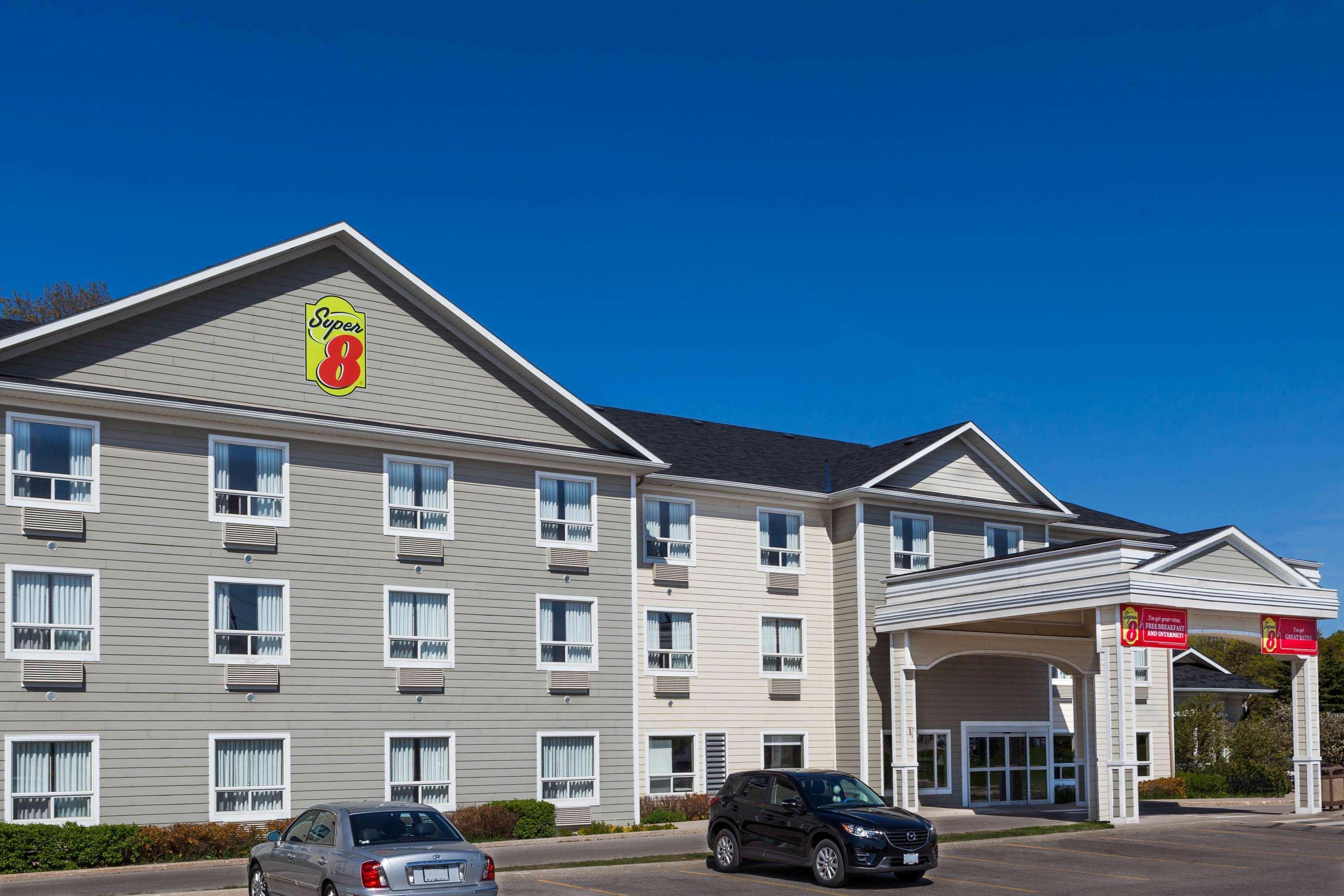 Hotel Super 8 By Wyndham Midland Extérieur photo
