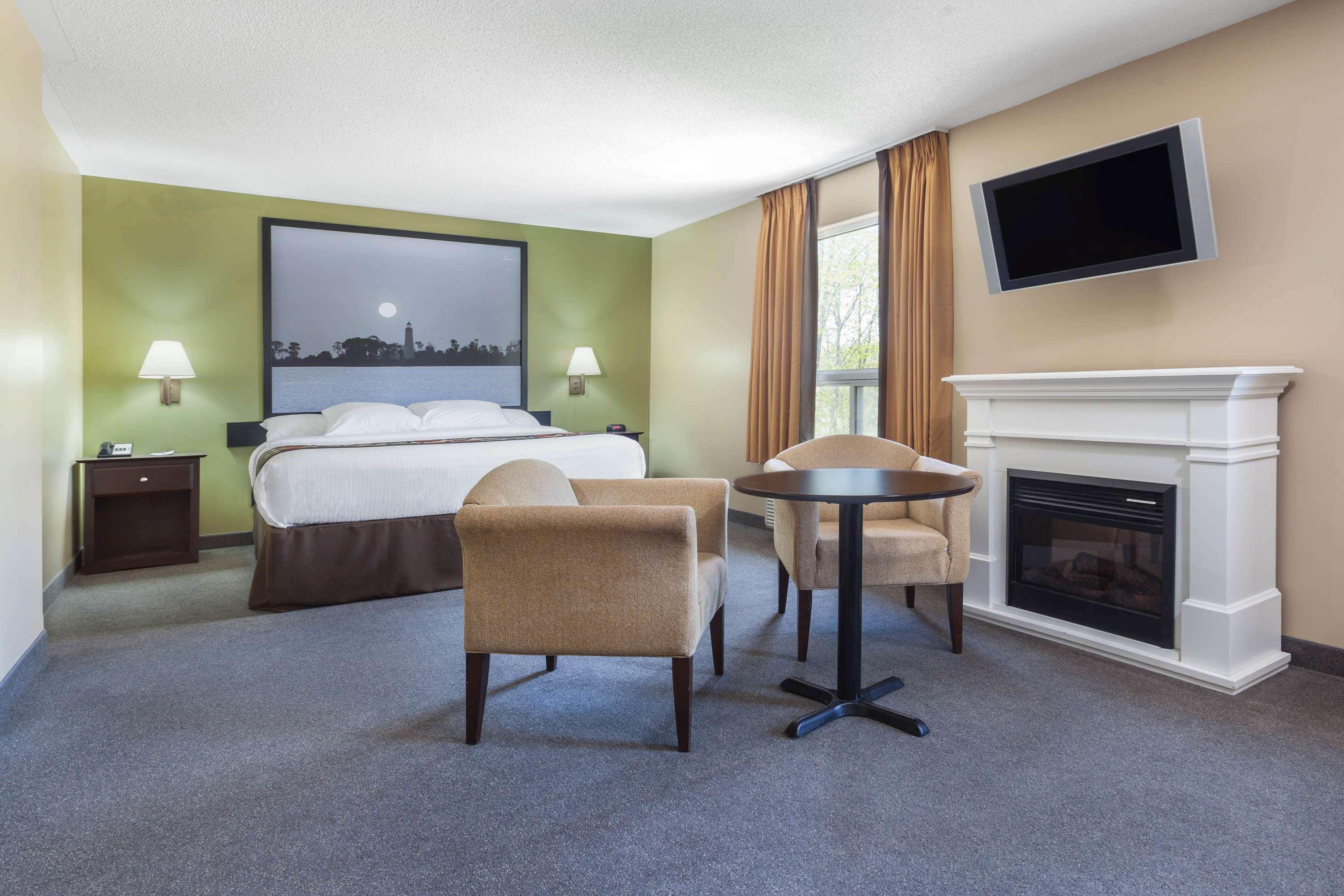 Hotel Super 8 By Wyndham Midland Extérieur photo
