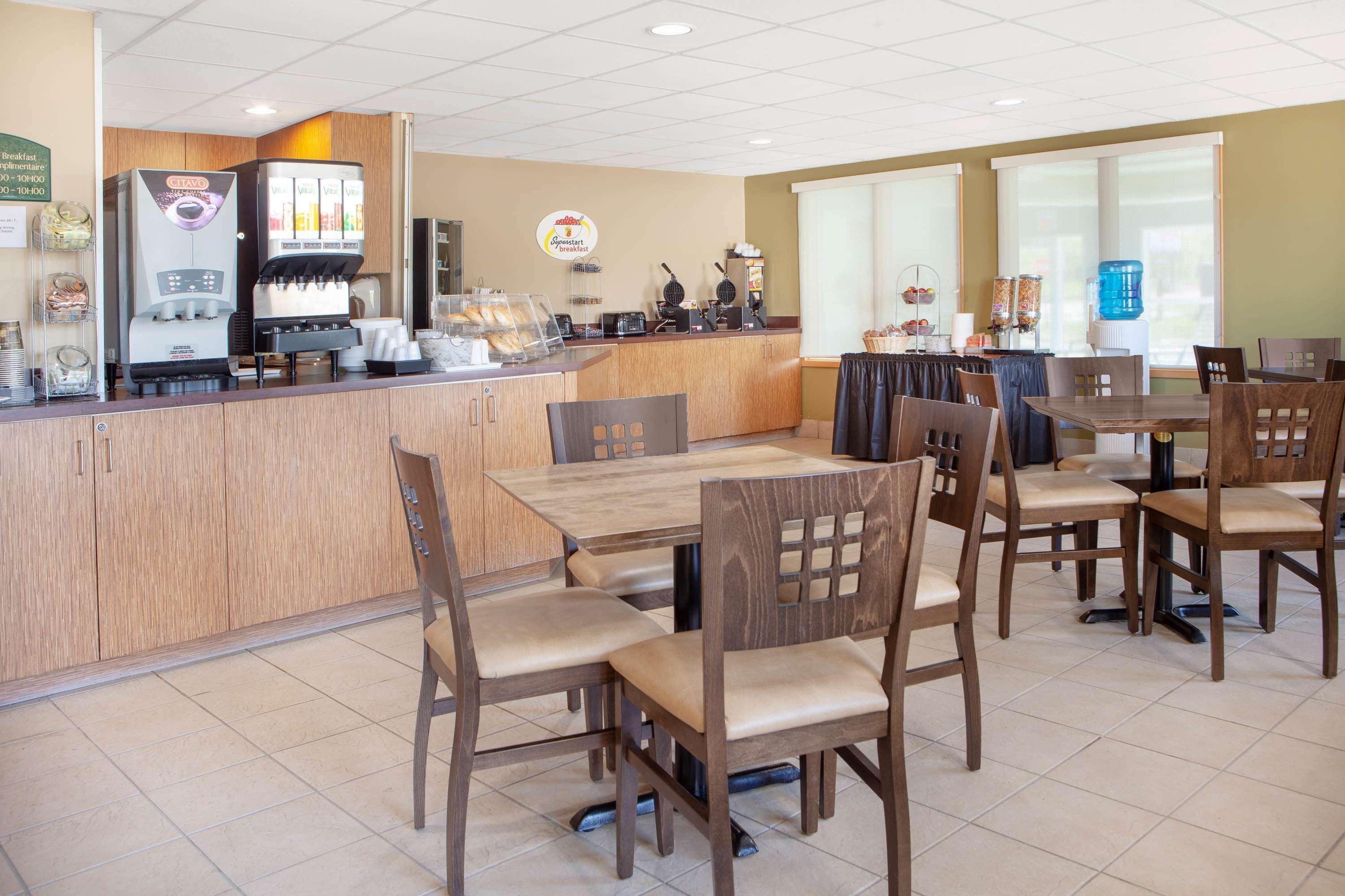 Hotel Super 8 By Wyndham Midland Extérieur photo