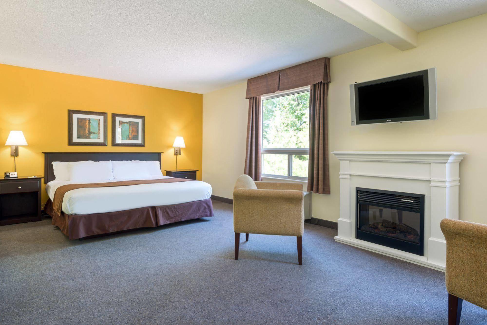 Hotel Super 8 By Wyndham Midland Extérieur photo