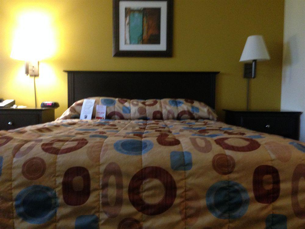 Hotel Super 8 By Wyndham Midland Extérieur photo